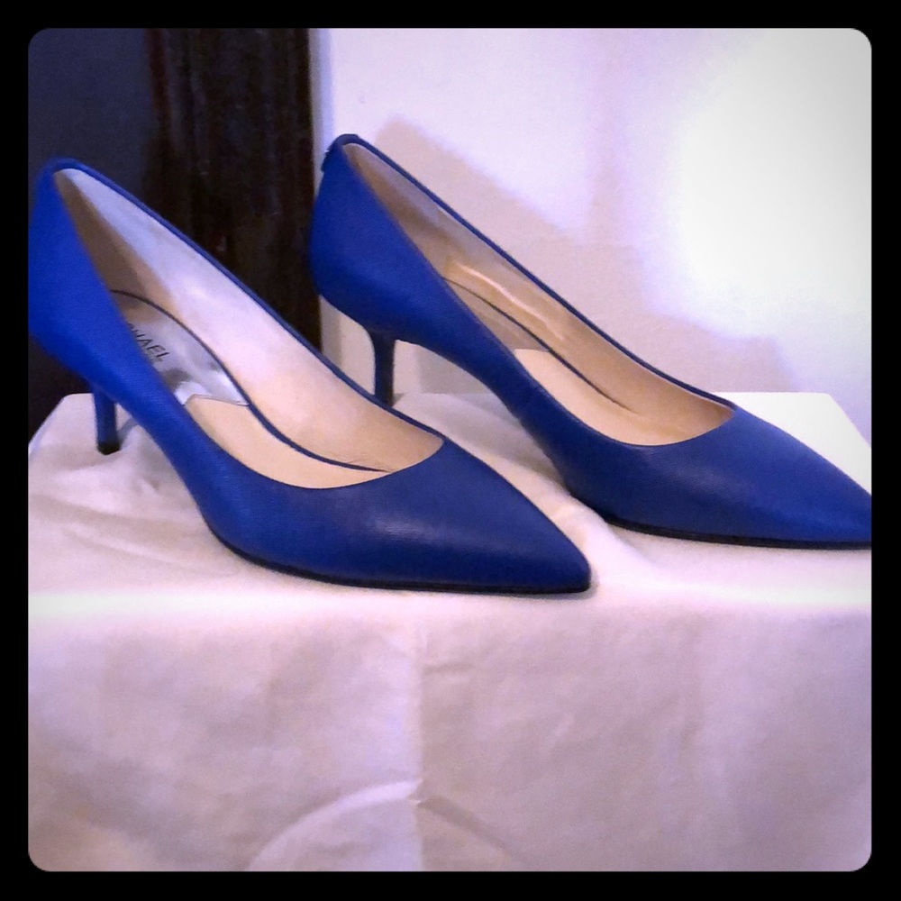 Michael Kors royal blue slightly worn pumps!